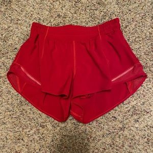 Size 6 Lululemon shorts 2.5 inseam